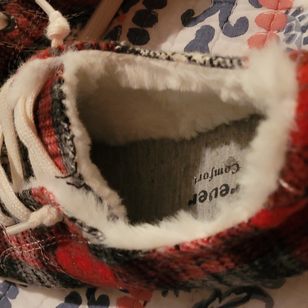 Shoes - Picture 3 of 4